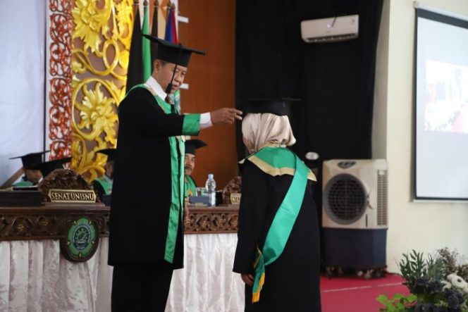 
 UNISNU Jepara Luluskan 425 Wisudawan, Rektor Tekankan Intelektualitas dan Akhlaqul Karimah