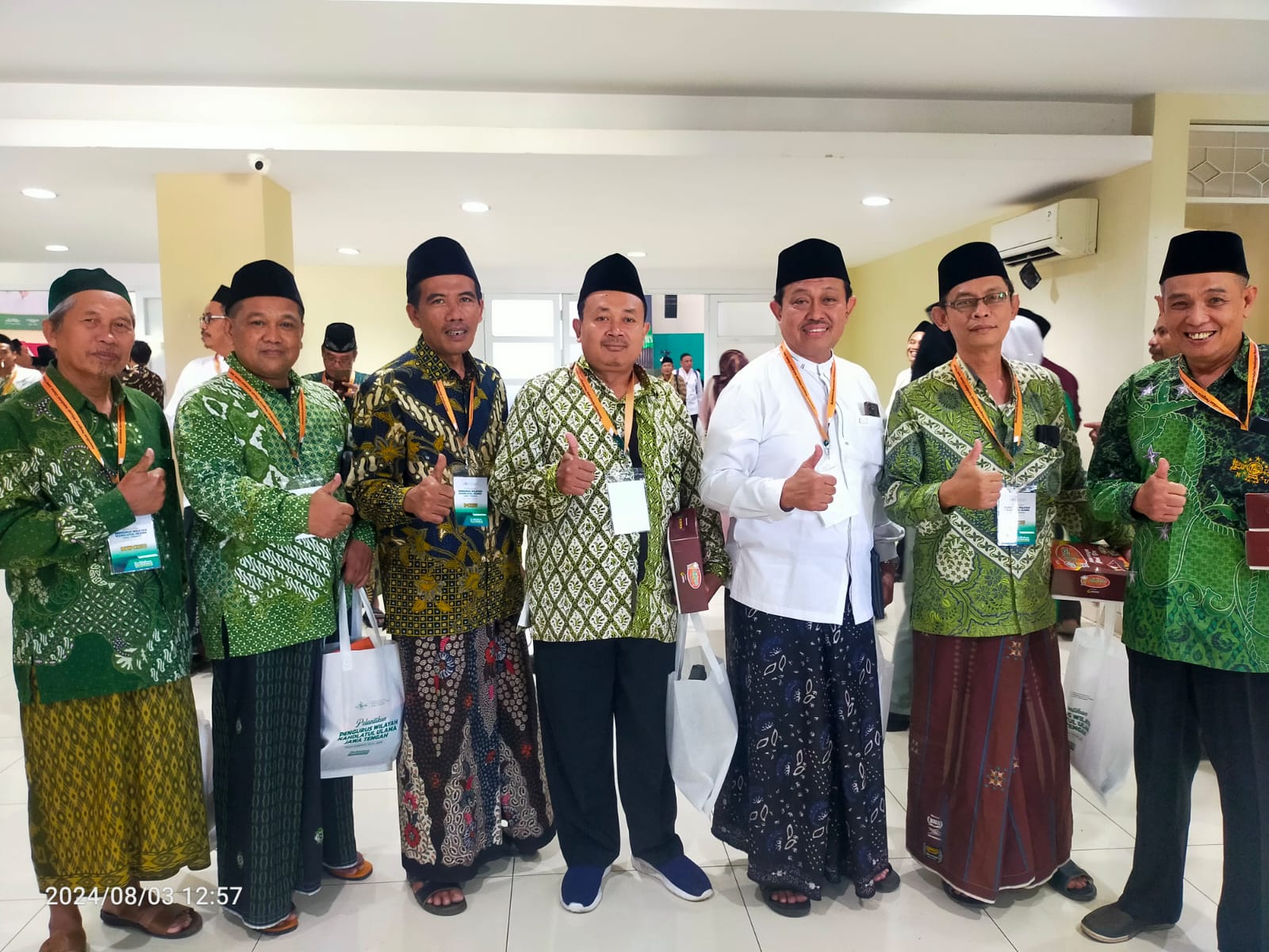 Pengurus PCNU Jepara baik dari unsur Syuriah maupun Tanfidziyah ikut menghadiri pelantikan Pengurus PWNU Jateng masa khidmat 2024 - 2029 yang digelar di UNISSULA Semarang, Sabtu (3/8/2024).