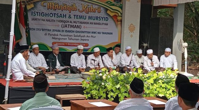 Manaqib Kubro Idaroh Syu'biyah Jatman Kabupaten Jepara digelar di Ponpes An-nur Mangunan Tahunan Jepara, Minggu (1/12/2024) 