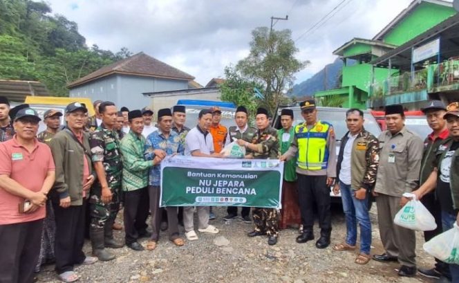 
 PCNU Jepara Kembali Salurkan Bantuan, 1.400 Paket Sembako untuk Korban Bencana di Desa Tempur dan Kunir