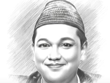 Penulis adalah Pendiri  MTs dan MA. NU Safinatul Huda Karimunjawa Jepara,  Kepala MTs dan MA. NU Safinatul Huda Karimunjawa (2000 - 2015), dan Pernah Menjadi Komisioner Dewan Pendidikan Jepara
