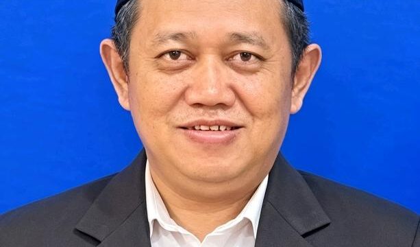 Farih F. Mirza, S.E., S.H., S.Pd., M.Pd
