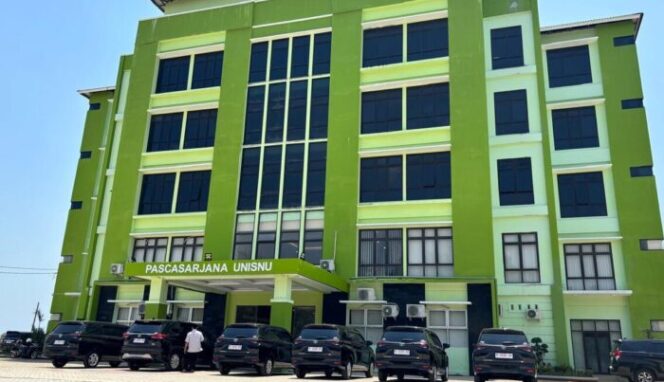 
 YAPTINU Jepara Serahkan Enam Mobil Baru untuk Mendukung Operasional UNISNU