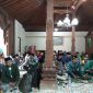 Kader Ansor, perwakilan banom dan pengurus NU di Kecamatan Bangsri, Jepara mengikuti Workshop Jurnalistik bertema "Memberi Warna Dunia Maya" di Omah Joglo Pesantren Hasyim Asy'ari.